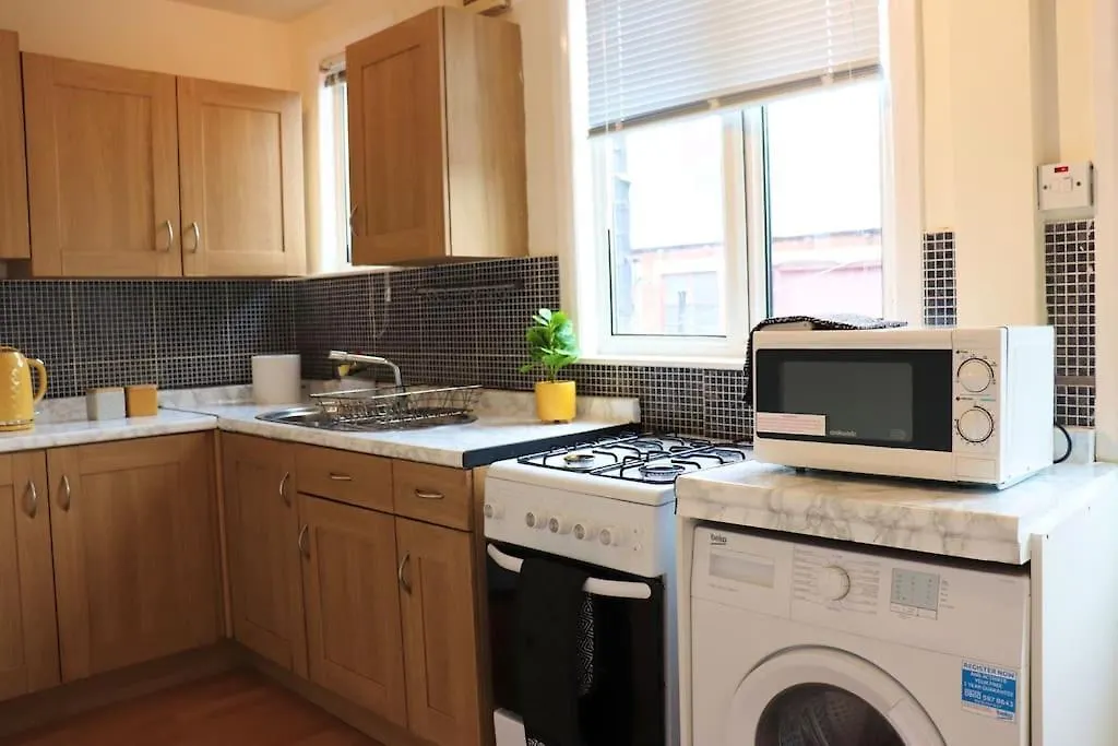 Unique 3 Bedroom House Free Wifi & Parking Leeds  0*, Leeds (West Yorkshire) United Kingdom