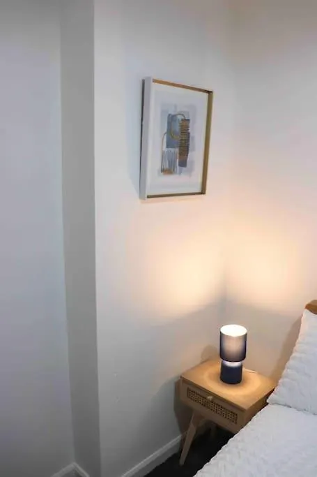 Unique 3 Bedroom House Free Wifi & Parking Leeds  Leeds (West Yorkshire)